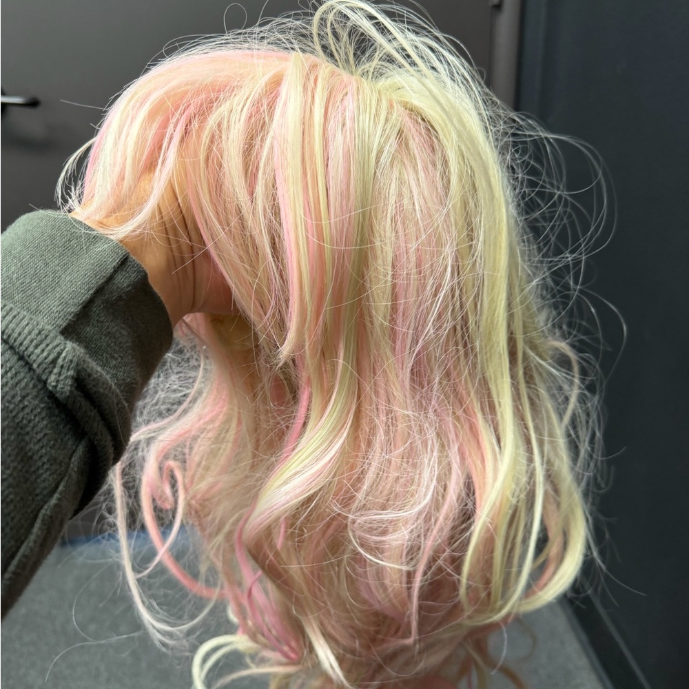 Fever Sienna Wig Adult Blonde Candy - Picture 4 of 7